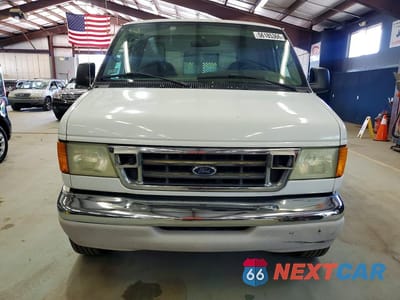 Piąte zdjęcie samochodu w środku: 2003 FORD E-350 VIN:1FTSS34L43HB41152 - miniatura