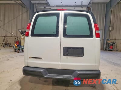 Zdjęcie 6 z 13 samochodu: 2017 CHEVROLET EXPRESS G2500 VIN:1GCWGAFF7H1133691 - miniatura