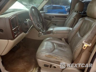 Zdjęcie 7 z 13 samochodu: 2005 CADILLAC ESCALADE ESV VIN:3GYFK66N25G263873 - miniatura