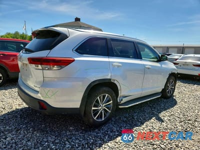 Trzecie zdjęcie samochodu z tyłu: 2017 TOYOTA HIGHLANDER XLE VIN:5TDJZRFH8HS478879 - miniatura