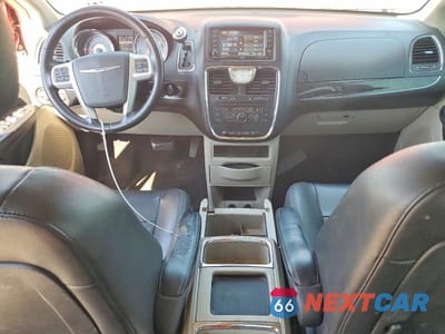 Zdjęcie 8 z 13 samochodu: 2014 CHRYSLER TOWN & COUNTRY TOURING VIN:2C4RC1BG8ER445002 - miniatura