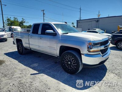 Czwarte zdjęcie samochodu z boku: 2019 CHEVROLET SILVERADO LD C1500 LT VIN:2GCRCPEC4K1152428 - miniatura