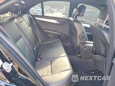 Zdjęcie 10 z 13 samochodu: 2011 MERCEDES-BENZ C 300 VIN:WDDGF5EB0BR155429 - miniatura