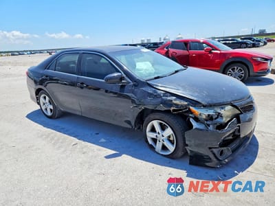 Czwarte zdjęcie samochodu z boku: 2013 TOYOTA CAMRY SE VIN:4T1BF1FK7DU274358 - miniatura