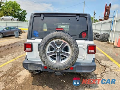 Zdjęcie 6 z 12 samochodu: 2018 JEEP WRANGLER UNLIMITED SAHARA VIN:1C4HJXEN7JW328690 - miniatura
