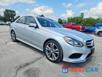 Czwarte zdjęcie samochodu z boku: 2014 MERCEDES-BENZ E 350 4MATIC VIN:WDDHF8JBXEA990159 - miniatura