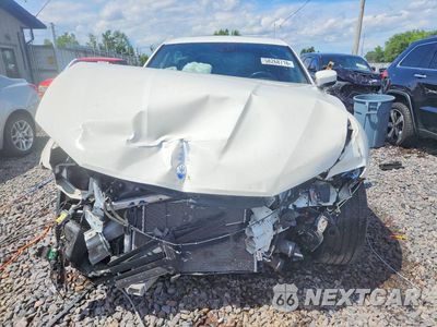 Piąte zdjęcie samochodu w środku: 2022 MASERATI LEVANTE BASE VIN:ZN661XUA9NX388684 - miniatura
