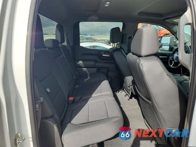 Zdjęcie 10 z 12 samochodu: 2021 CHEVROLET SILVERADO K1500 CUSTOM VIN:3GCUYBEF5MG323240 - miniatura