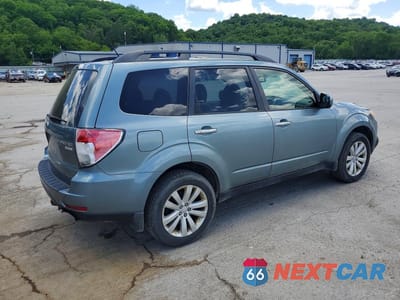 Trzecie zdjęcie samochodu z tyłu: 2012 SUBARU FORESTER 2.5X PREMIUM VIN:JF2SHADC6CH468009 - miniatura