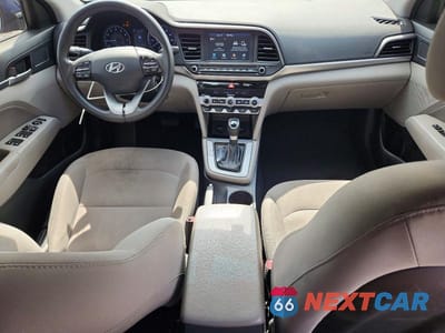 Zdjęcie 8 z 13 samochodu: 2020 HYUNDAI ELANTRA SEL VIN:5NPD84LF9LH580163 - miniatura