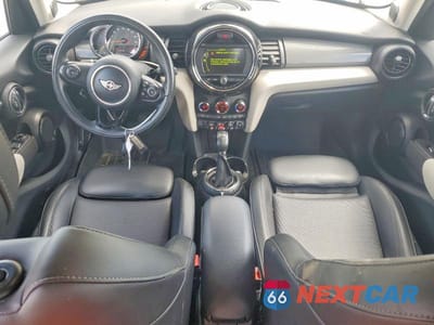 Zdjęcie 8 z 12 samochodu: 2017 MINI COOPER VIN:WMWXU1C57H2E19110 - miniatura