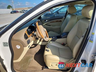 Zdjęcie 7 z 12 samochodu: 2006 JAGUAR S-TYPE VIN:SAJWA01A66FN70543 - miniatura