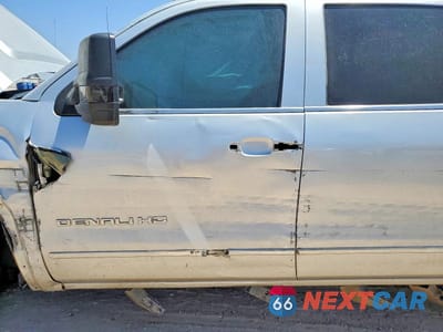 Zdjęcie 7 z 12 samochodu: 2019 GMC SIERRA K2500 DENALI VIN:1GT12SEY9KF273432 - miniatura