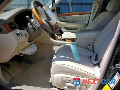 Zdjęcie 7 z 12 samochodu: 2004 LEXUS LS 430 VIN:JTHBN36FX40170040 - miniatura