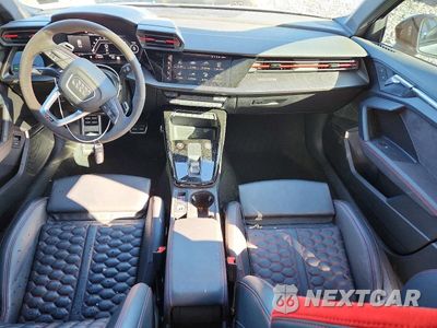 Zdjęcie 8 z 12 samochodu: 2024 AUDI RS3 VIN:WUAG4DGY4RA911402 - miniatura
