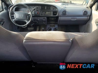 Zdjęcie 8 z 12 samochodu: 2002 DODGE RAM 2500 VIN:3B7KF236X2M226405 - miniatura