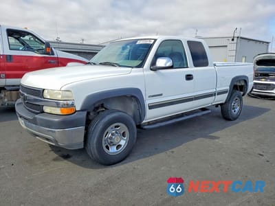 2002 CHEVROLET SILVERADO C2500 HEAVY DUTY 1GCHC29U32E143543 - główne zdjęcie licytacji z USA - miniatura