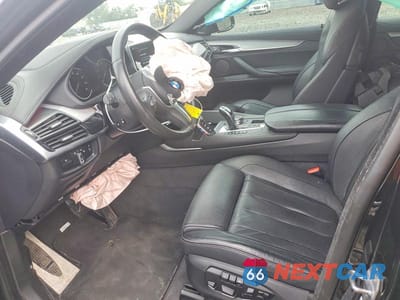 Zdjęcie 7 z 13 samochodu: 2019 BMW X6 XDRIVE50I VIN:5UXKU6C57KLP60627 - miniatura
