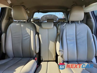 Zdjęcie 10 z 13 samochodu: 2011 TOYOTA SIENNA XLE 8-PASSENGER VIN:5TDYK3DC5BS088255 - miniatura