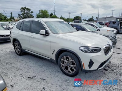 Czwarte zdjęcie samochodu z boku: 2023 BMW X3 SDRIVE30I VIN:5UX43DP05P9N75575 - miniatura