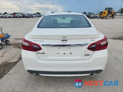 Zdjęcie 6 z 12 samochodu: 2018 NISSAN ALTIMA 2.5 SR VIN:1N4AL3AP9JC271525 - miniatura