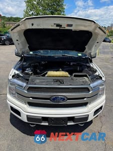 Piąte zdjęcie samochodu w środku: 2019 FORD F150 SUPERCREW VIN:1FTEW1E47KFC38742 - miniatura