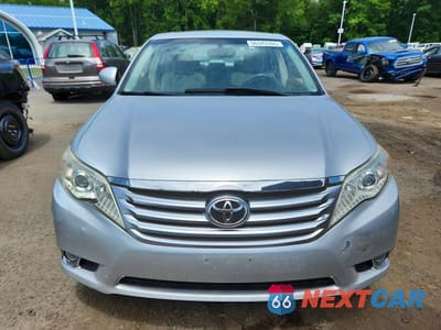 Piąte zdjęcie samochodu w środku: 2011 TOYOTA AVALON BASE VIN:4T1BK3DBXBU408996 - miniatura