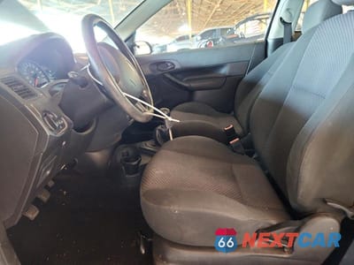 Zdjęcie 7 z 12 samochodu: 2005 FORD FOCUS ZX3 VIN:3FAFP31N95R143883 - miniatura