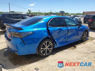 Trzecie zdjęcie samochodu z tyłu: 2018 TOYOTA CAMRY SE VIN:4T1B11HK4JU112484 - miniatura