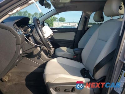 Zdjęcie 7 z 13 samochodu: 2018 VOLKSWAGEN TIGUAN SE VIN:3VV3B7AXXJM205529 - miniatura