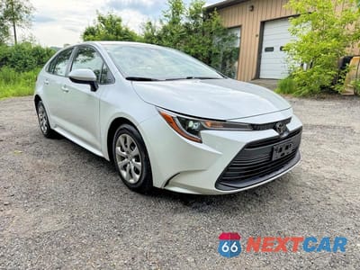 2024 TOYOTA COROLLA LE JTDB4MEE9R3016346 - główne zdjęcie licytacji z USA - miniatura