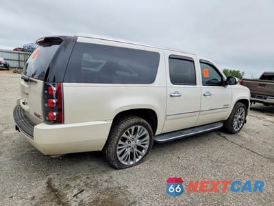 Trzecie zdjęcie samochodu z tyłu: 2012 GMC YUKON XL DENALI VIN:1GKS2MEF3CR107460 - miniatura