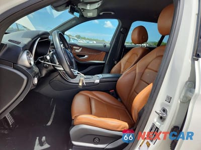 Zdjęcie 7 z 13 samochodu: 2022 MERCEDES-BENZ GLC 300 VIN:W1N0G8DB3NV375518 - miniatura