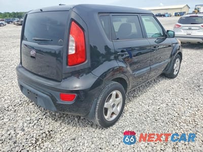 Trzecie zdjęcie samochodu z tyłu: 2013 KIA SOUL BASE VIN:KNDJT2A52D7487071 - miniatura