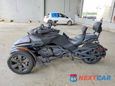 Trzecie zdjęcie samochodu z tyłu: 2016 CAN-AM SPYDER ROADSTER F3 VIN:2BXRDDD26GV000459 - miniatura