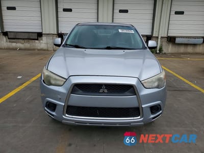 Piąte zdjęcie samochodu w środku: 2011 MITSUBISHI OUTLANDER SPORT ES VIN:JA4AP3AU8BZ010187 - miniatura