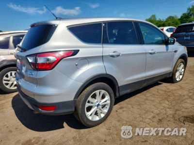 Trzecie zdjęcie samochodu z tyłu: 2017 FORD ESCAPE SE VIN:1FMCU9GD9HUD95598 - miniatura