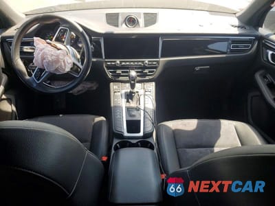 Zdjęcie 8 z 13 samochodu: 2020 PORSCHE MACAN VIN:WP1AA2A58LLB08214 - miniatura