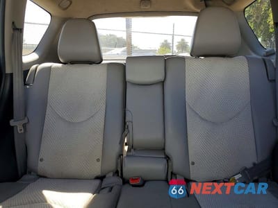 Zdjęcie 10 z 13 samochodu: 2012 TOYOTA RAV4 EV BASE VIN:2T3YL4DV2CW001240 - miniatura