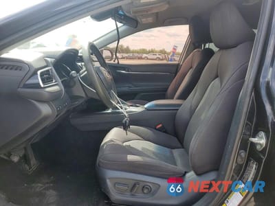 Zdjęcie 7 z 12 samochodu: 2018 TOYOTA CAMRY LE VIN:4T1B11HK1JU091304 - miniatura