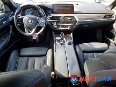 Zdjęcie 8 z 12 samochodu: 2020 BMW 530E VIN:WBAJA9C07LCE13179 - miniatura