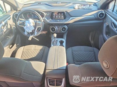 Zdjęcie 8 z 13 samochodu: 2021 CHEVROLET BLAZER 2LT VIN:3GNKBHRS6MS504550 - miniatura