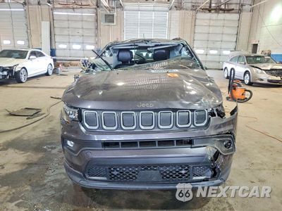 Piąte zdjęcie samochodu w środku: 2022 JEEP COMPASS LATITUDE VIN:3C4NJDBB4NT154617 - miniatura