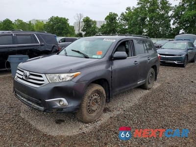 2013 TOYOTA HIGHLANDER SE 5TDBK3EH0DS218302 - główne zdjęcie licytacji z USA - miniatura