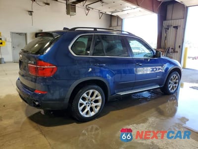 Trzecie zdjęcie samochodu z tyłu: 2013 BMW X5 XDRIVE35I VIN:5UXZV4C56D0B14700 - miniatura