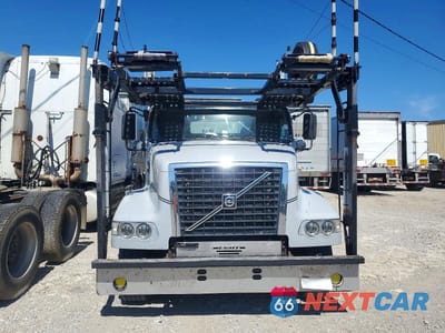 Zdjęcie 9 z 10 samochodu: 2014 VOLVO VAH VIN:4V5RC9DG1EN164474 - miniatura
