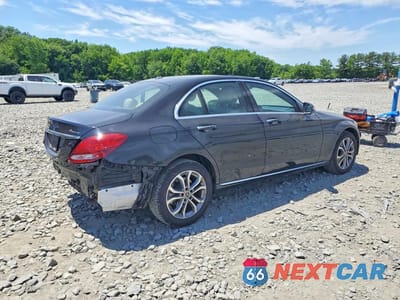 Trzecie zdjęcie samochodu z tyłu: 2018 MERCEDES-BENZ C 300 4MATIC VIN:55SWF4KB4JU249563 - miniatura