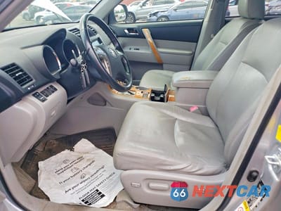 Zdjęcie 7 z 13 samochodu: 2010 TOYOTA HIGHLANDER HYBRID LIMITED VIN:JTEJW3EH1A2045744 - miniatura