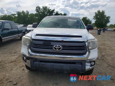 Piąte zdjęcie samochodu w środku: 2015 TOYOTA TUNDRA SR5 VIN:5TFUM5F12FX060428 - miniatura