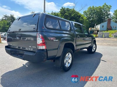 Trzecie zdjęcie samochodu z tyłu: 2010 TOYOTA TACOMA DOUBLE CAB VIN:5TELU4EN4AZ695193 - miniatura
